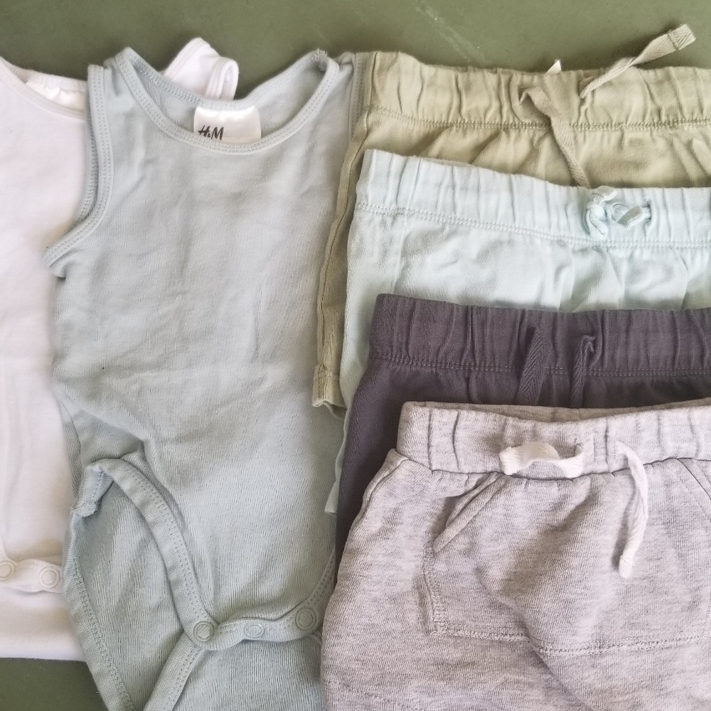 H&M 1-2M Set - Picture 5 of 5